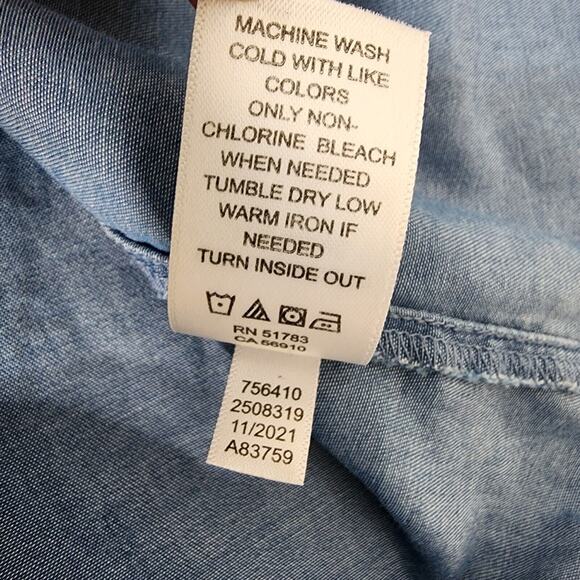 Maurices Top Womens Chambray Large Blue Button Front V Neck Pockets Short Sleeve - Picture 10 of 10